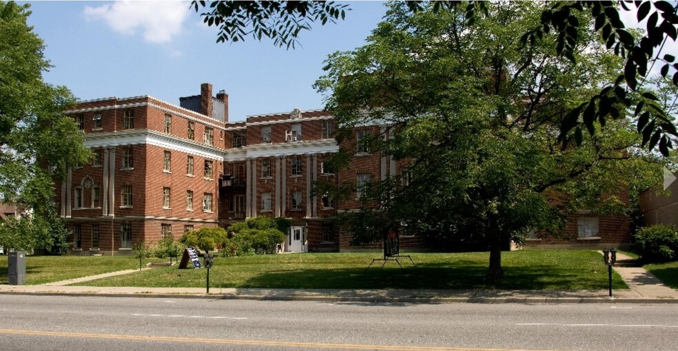 More Photos Of 1616 Ouellette Ave, Windsor Apartments For Sale