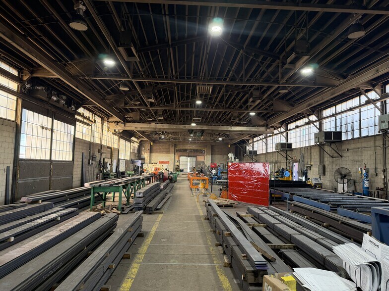More Photos Of 3755 S Lipan St, Englewood Manufacturing For Sale