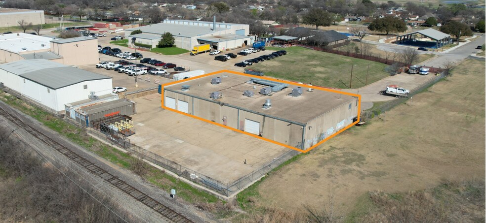 More Photos Of 2425 Dillard St, Grand Prairie Flex For Sale