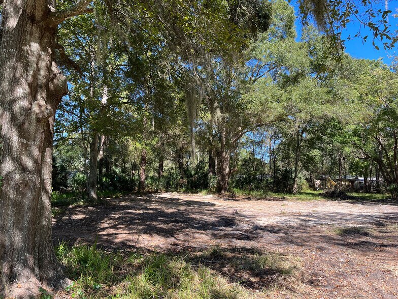 More Photos Of 14913 N Main St, Jacksonville Land For Sale