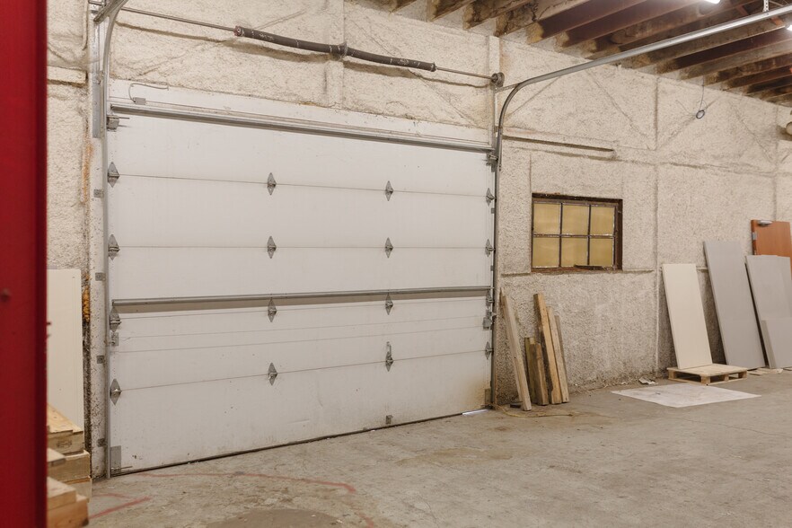 More Photos Of 4024 Washington Ave N, Minneapolis Warehouse For Lease