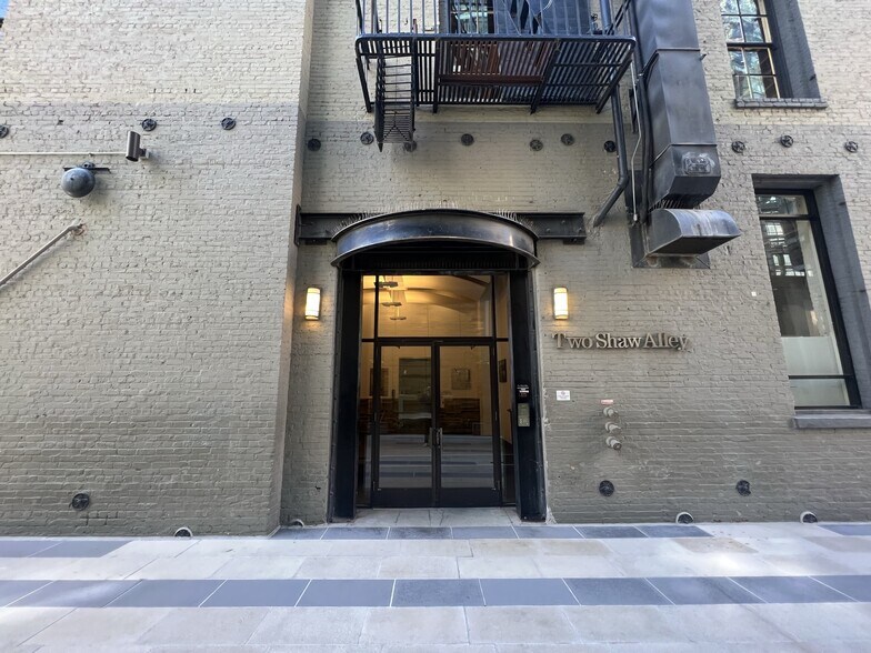 More Photos Of 2 Shaw Alley St, San Francisco Office For Lease