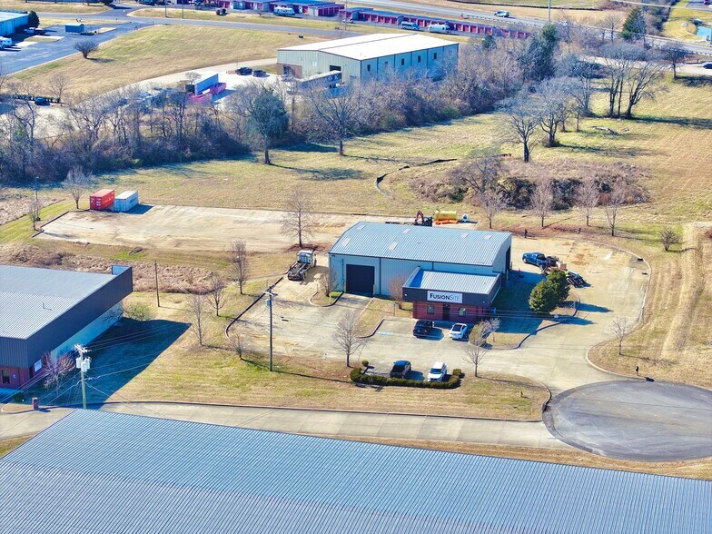 More Photos Of 470 Hope Ct, Gallatin Service For Lease