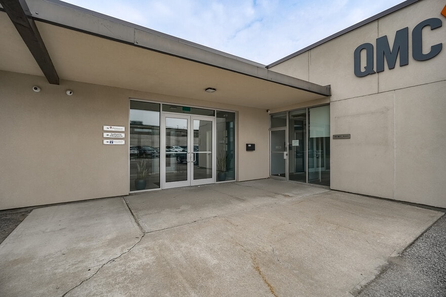 More Photos Of 60-74 Gervais Dr, Toronto Warehouse For Lease