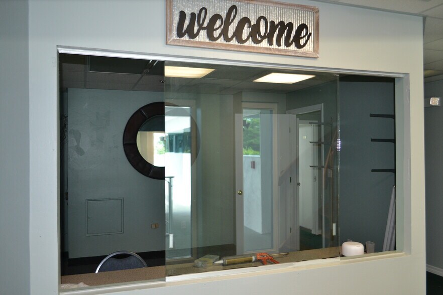 More Photos Of 1460 S McCall Rd, Englewood Medical For Sale
