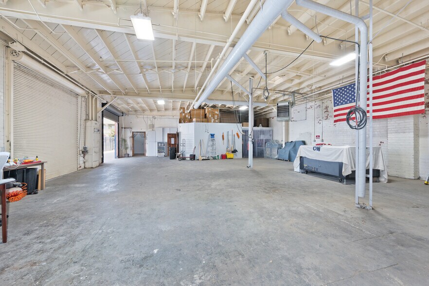More Photos Of 729 Centinela Ave, Inglewood Industrial For Lease