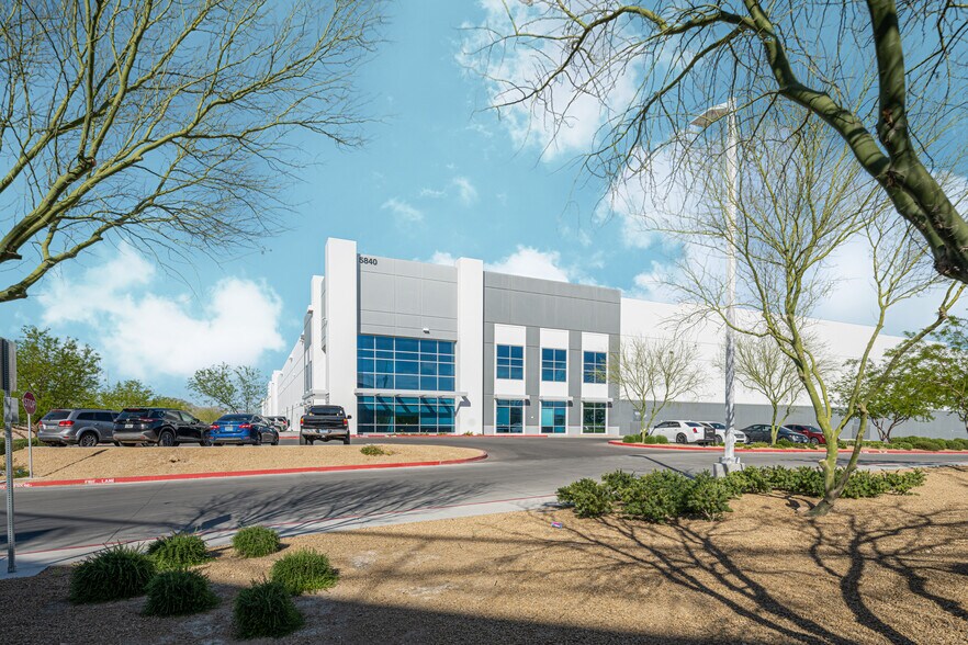 More Photos Of 5840 Donovan Way, Las Vegas Warehouse For Lease