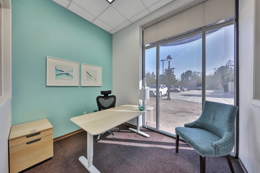 More Photos Of 118 Vintage Park Blvd, Houston Coworking Space