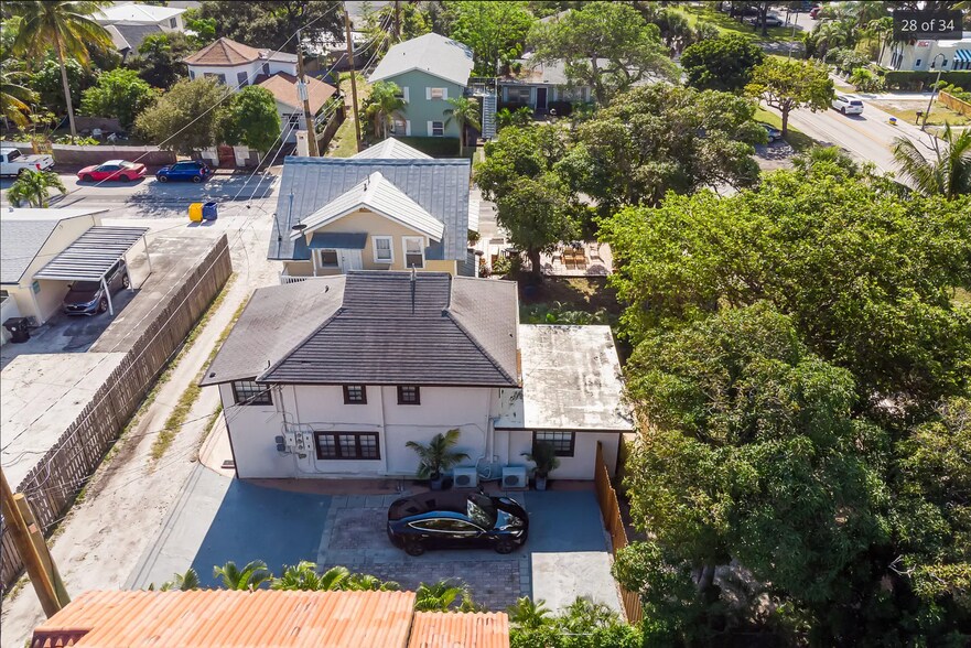More Photos Of 326 S Federal Hwy, Lake Worth Specialty For Sale