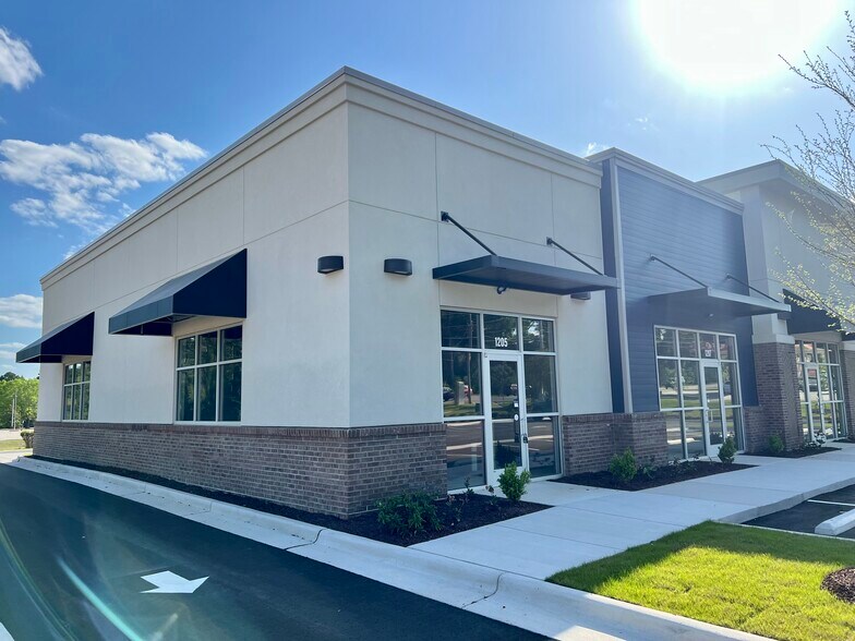 More Photos Of 1205 Robeson St, Fayetteville Storefront Retail Office For Lease