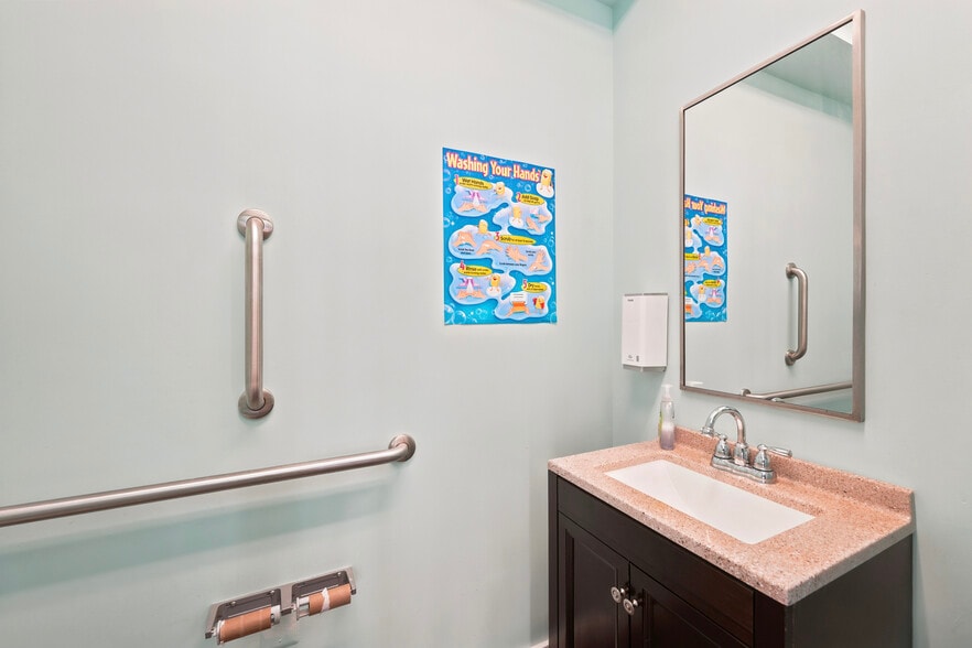 More Photos Of 512 E Girard Ave, Philadelphia Apartments For Lease