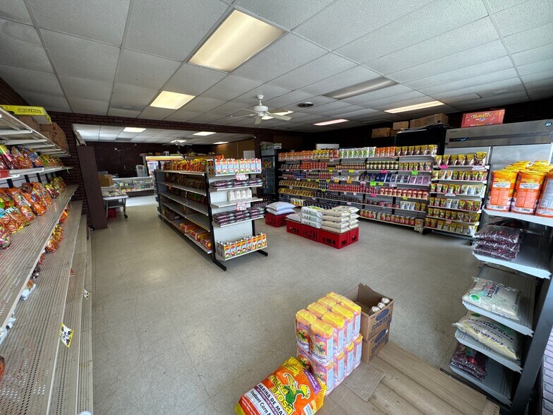More Photos Of 945 E Webb Ave, Burlington Freestanding For Sale