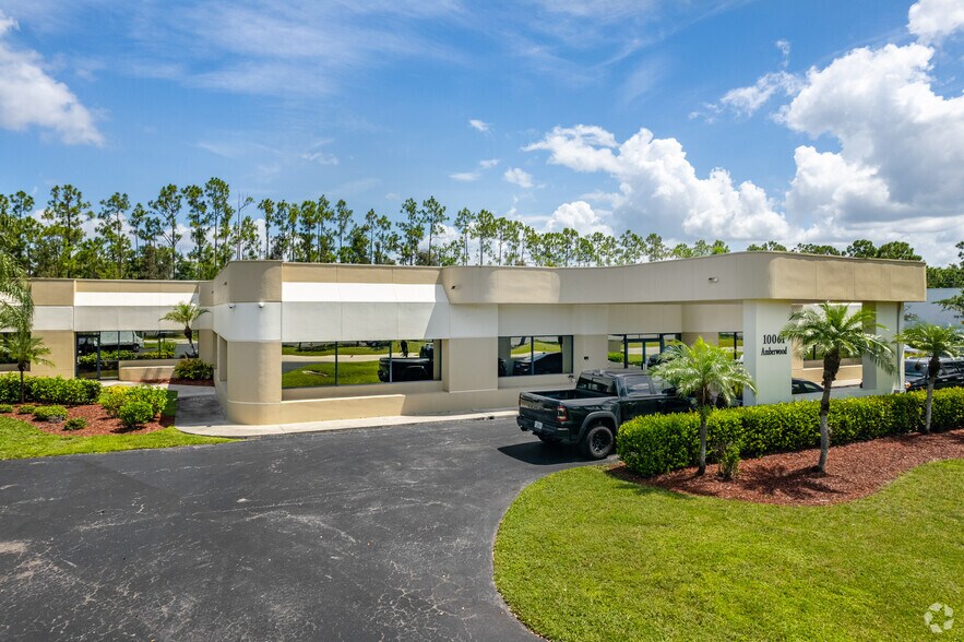 More Photos Of 10061 Amberwood Rd, Fort Myers Flex For Lease