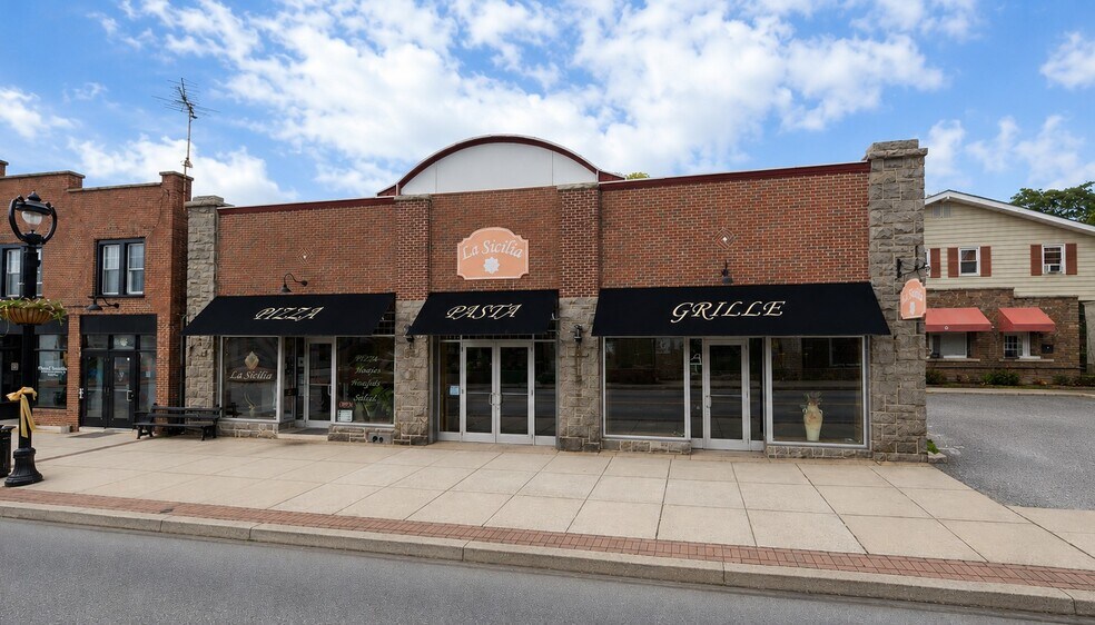 Primary Photo Of 58 S 3rd St, Oxford Restaurant For Sale