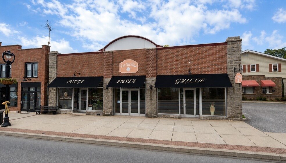 More Photos Of 58 S 3rd St, Oxford Restaurant For Sale