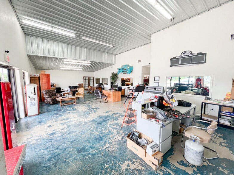 More Photos Of 1307 US-84, Coleman Warehouse For Sale