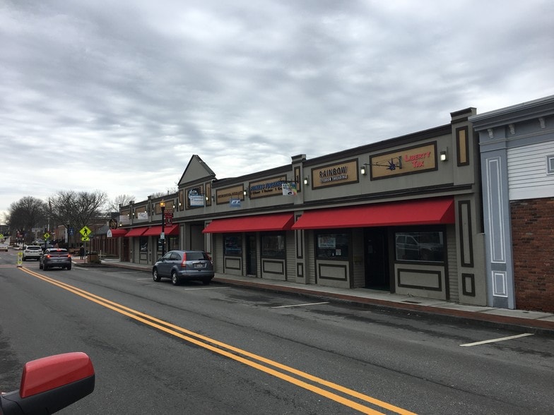 More Photos Of 13-25 Main St, Franklin Restaurant For Lease