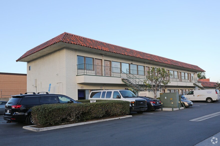 More Photos Of 17301 Beach Blvd, Huntington Beach Office For Sale