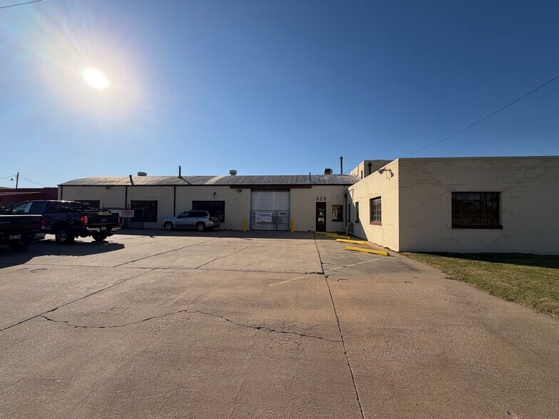More Photos Of 1704 NW 6th St, Oklahoma City Manufacturing For Sale