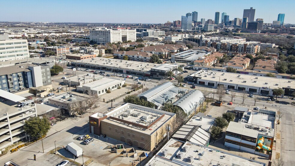 More Photos Of 2821 Morton St, Fort Worth General Retail For Sale