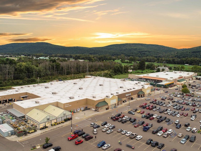 More Photos Of 3159 Silverback Ln, Painted Post Storefront For Sale