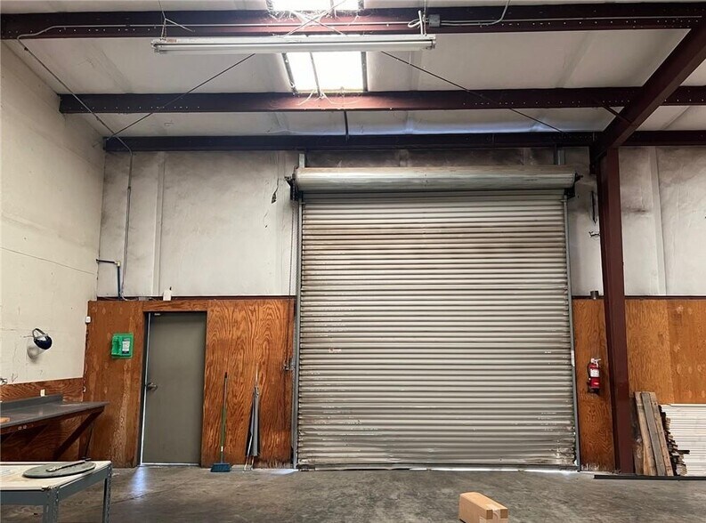 More Photos Of 2120 Wardrobe Ave, Merced Warehouse For Lease