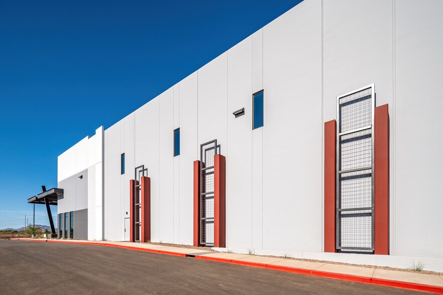 More Photos Of 9512 E Elliot Rd, Mesa Warehouse For Lease