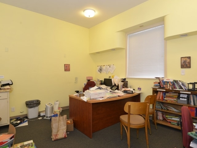 More Photos Of 260 S Wellwood Ave, Lindenhurst Loft Creative Space For Sale
