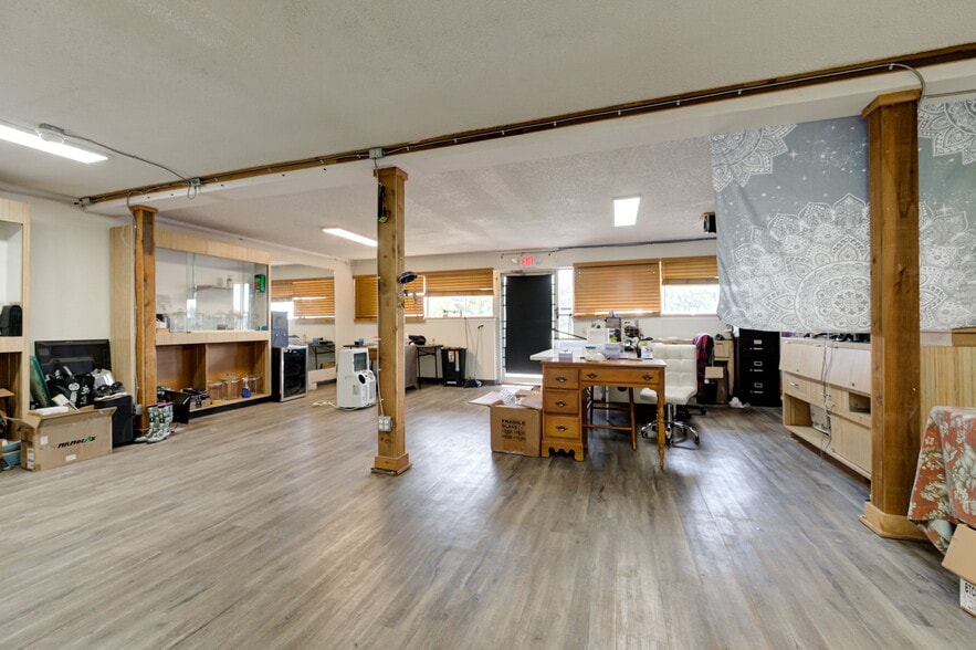 More Photos Of 10513 S Sunnylane Rd, Oklahoma City Freestanding For Sale