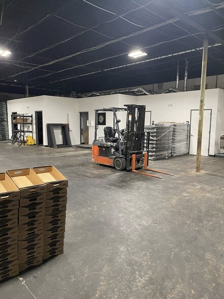 More Photos Of 1341 Hughes Ford Rd, Frederick Light Manufacturing For Sale