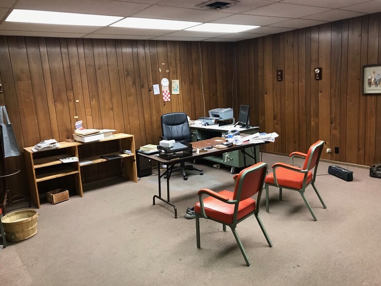 More Photos Of 121 E Tutt St, South Bend Manufacturing For Lease