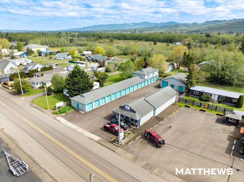 Primary Photo Of 786 Hwy 101, Chinook Self Storage For Sale