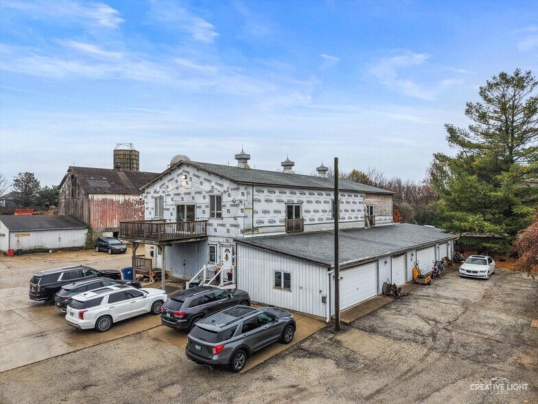 More Photos Of 3711 W Algonquin Rd, Algonquin Flex For Sale