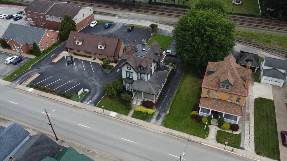 More Photos Of 438 Depot St, Latrobe Office For Lease