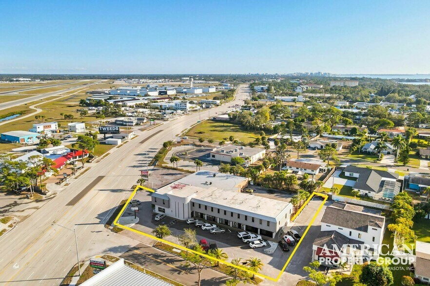 More Photos Of 7910 N Tamiami Trl, Sarasota Office For Sale