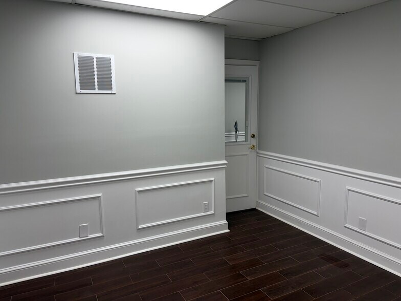 More Photos Of 3601 SE Ocean Blvd, Stuart Office For Lease