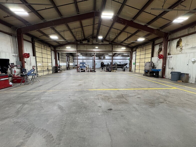More Photos Of 9403 E 40 Hwy, Independence Warehouse For Sale