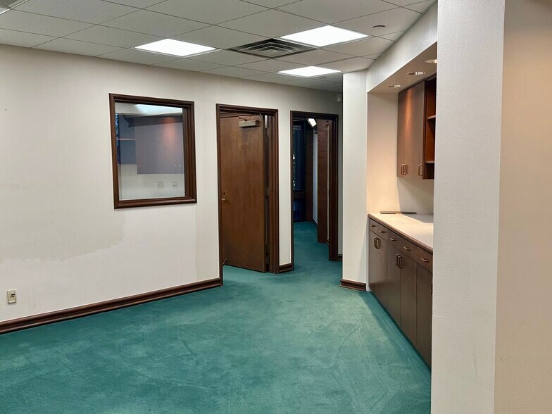 More Photos Of 25548 Genesee Trail Rd, Golden Office For Lease