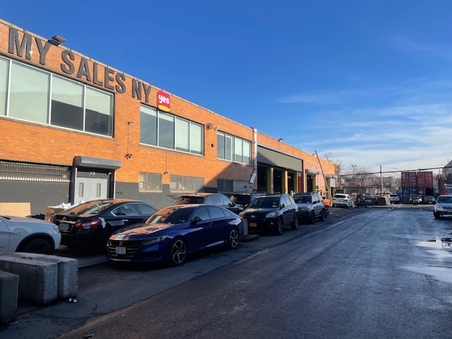 More Photos Of 75 Onderdonk Ave, Maspeth Manufacturing For Sale