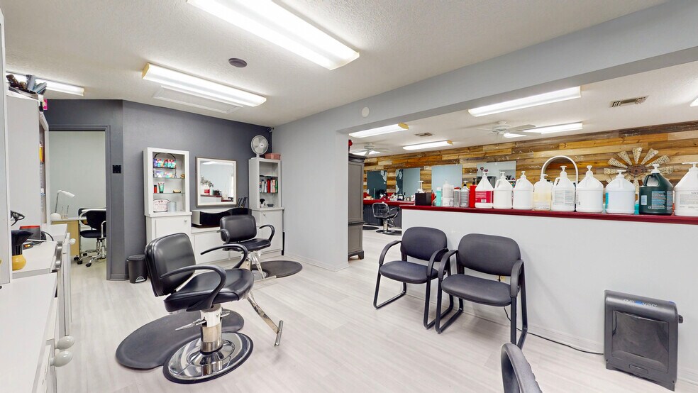 More Photos Of 1430 Morin St, Eustis Freestanding For Sale