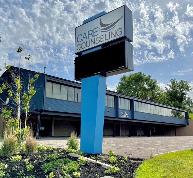 More Photos Of 7601 Wayzata Blvd, Saint Louis Park Office For Sale