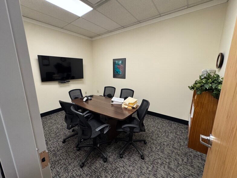 More Photos Of 1495 Madison Ave, Fort Atkinson Unknown For Lease