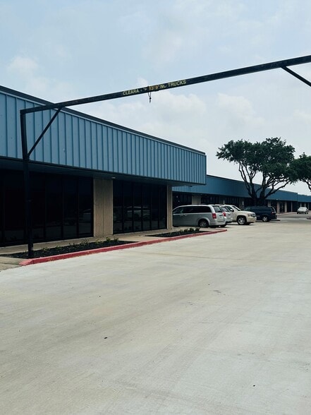 More Photos Of 4455 South Padre Island Dr, Corpus Christi Office For Lease