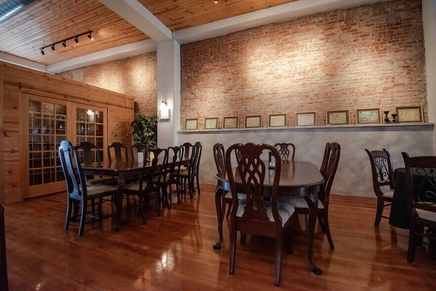 More Photos Of 322 E Don Tyler Ave, Dewey Storefront For Sale