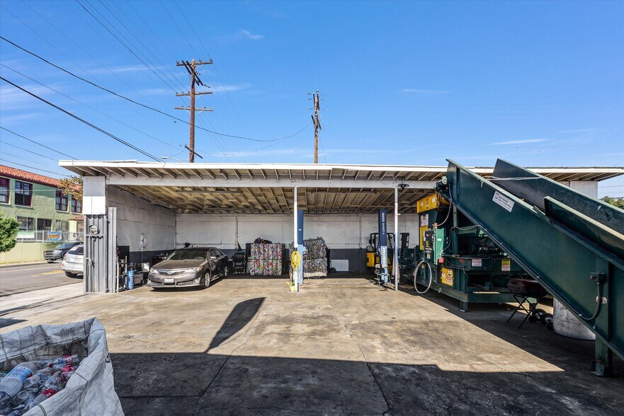 More Photos Of 1959 Firestone Blvd, Los Angeles Storefront Retail Residential For Sale