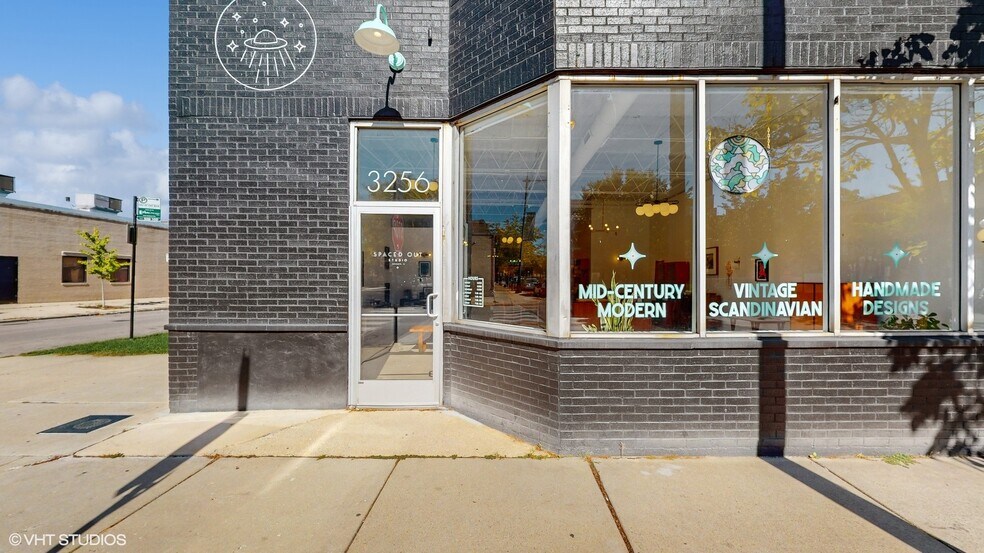 More Photos Of 3256 W Bryn Mawr Ave, Chicago General Retail For Lease