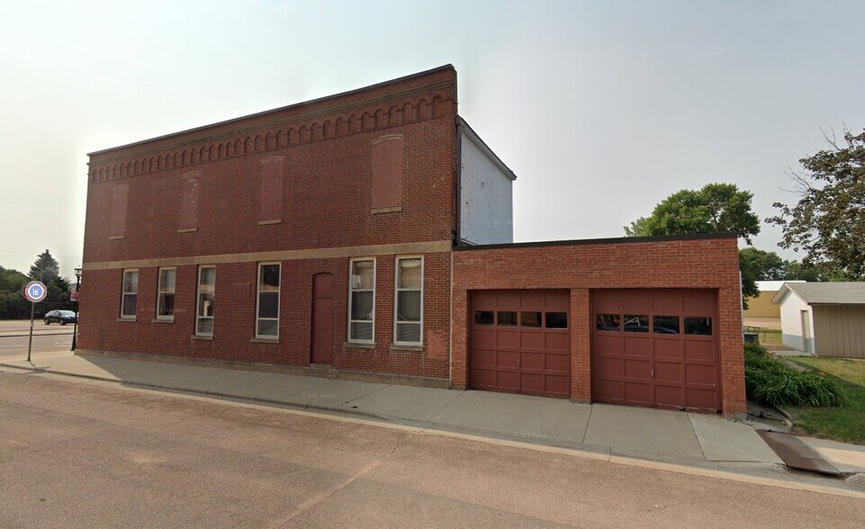 More Photos Of 101 S Main Ave, Hartford Bank For Sale