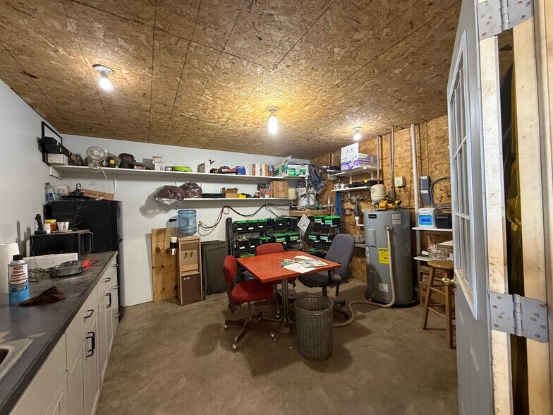 More Photos Of 101 E 4th St, Newell General Retail For Sale