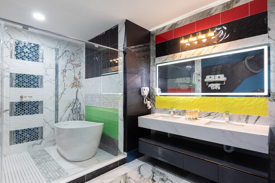 More Photos Of 1015 Fantasy Dr, Davenport Specialty For Sale