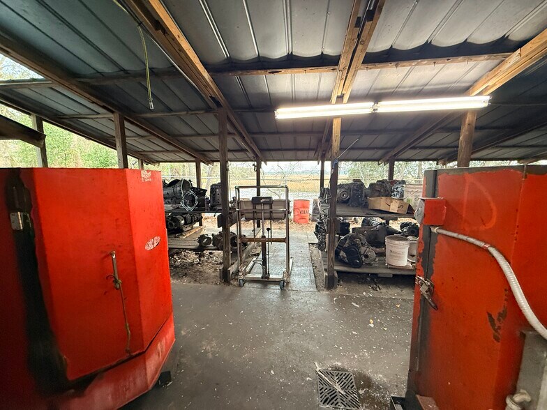 More Photos Of 2741 Boundary St, Beaufort Service For Sale